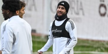 Rafa-Silva-Besiktasla-konusurken-Benfica-direktoru-Istanbula-geldi.jpg