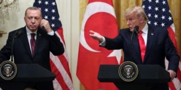 Trump-ABD-ve-Turkiyenin-Suriyeye-gecis-konusunda-koordineli-calismasi-sirasinda.jpg